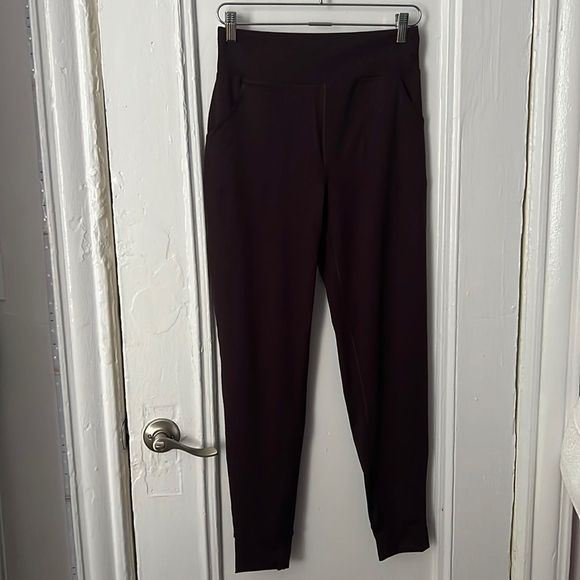 Old Navy High Wasted Rib-Knit Pocket Joggers For Girls - Picture 1 of 6